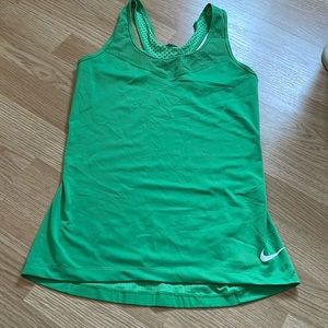 Nike Women’s Small dri fit tank top racerback green
